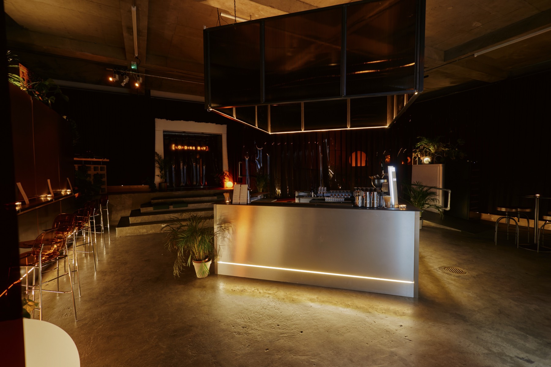 The Loading Bay - the space, the bar and the crowd